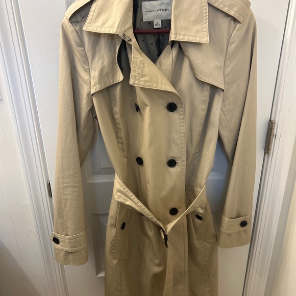 Banana republic trench coat - Picture 1 of 5